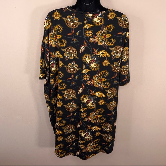 New Small LuLaRoe Black Gold Paisley Print Tee Irma Colorful Stretch Oversized - Picture 5 of 16